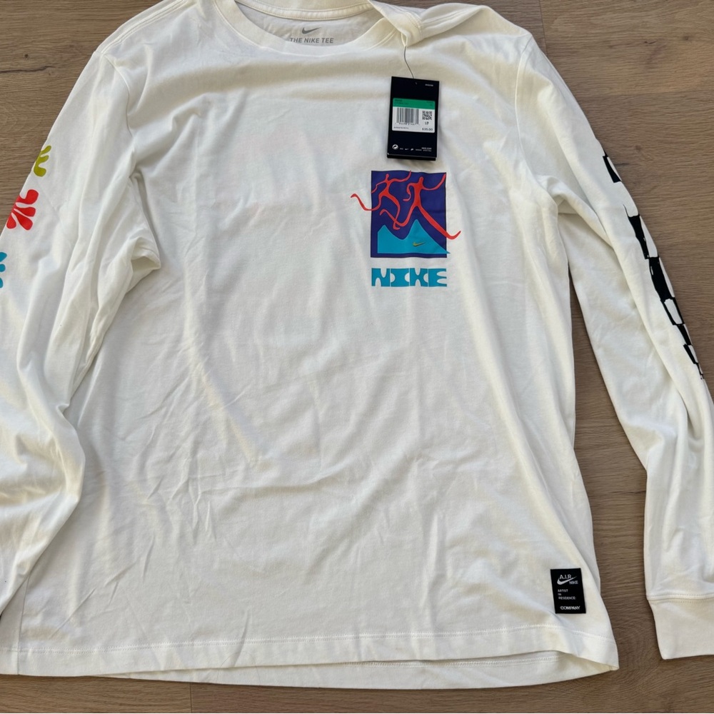 Nike White Long Sleeve Graphic Tee